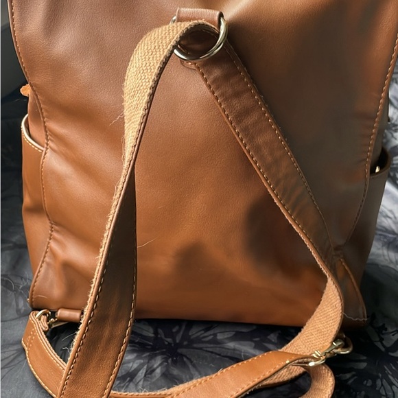 Moda Luxe vegan leather backpack tote - Picture 2 of 7